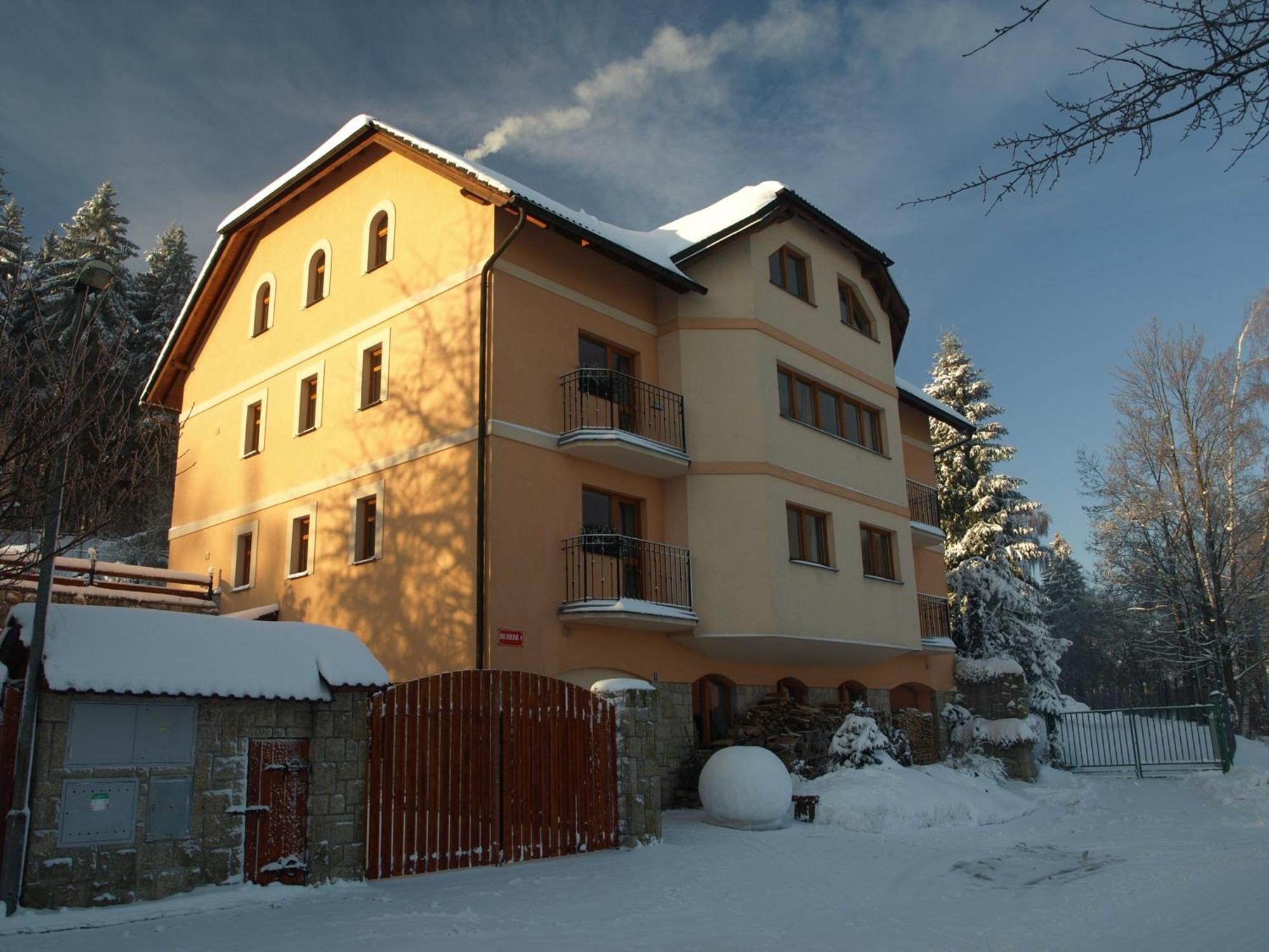 Pension Kral Jablonec nad Nisou Exterior photo